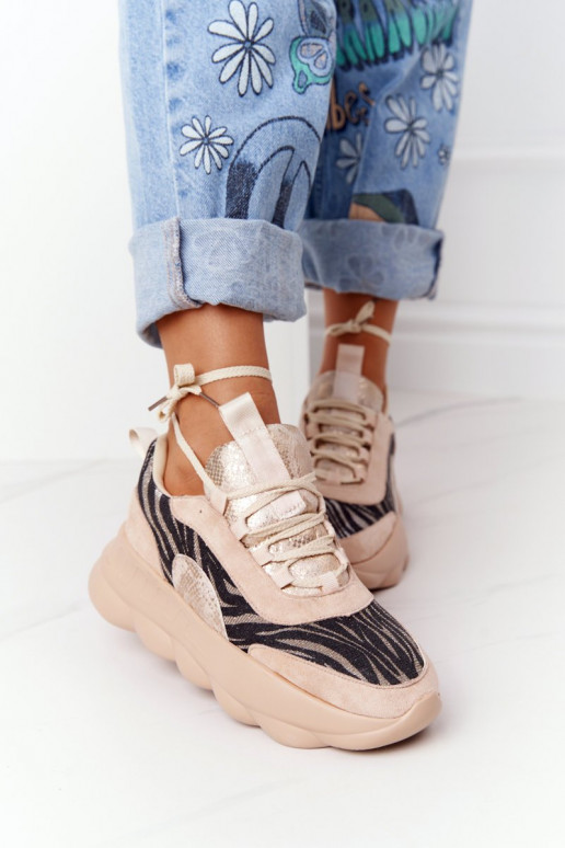 Topánky v športovom štýle s... Topánky v športovom štýle s...