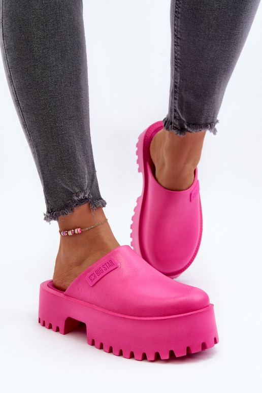 Papuče s trendy masívnou podrážkou... Papuče s trendy masívnou podrážkou...