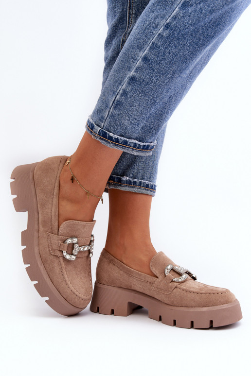 Mokasíny s ornamentami béžovej farby... Mokasíny s ornamentami béžovej farby...