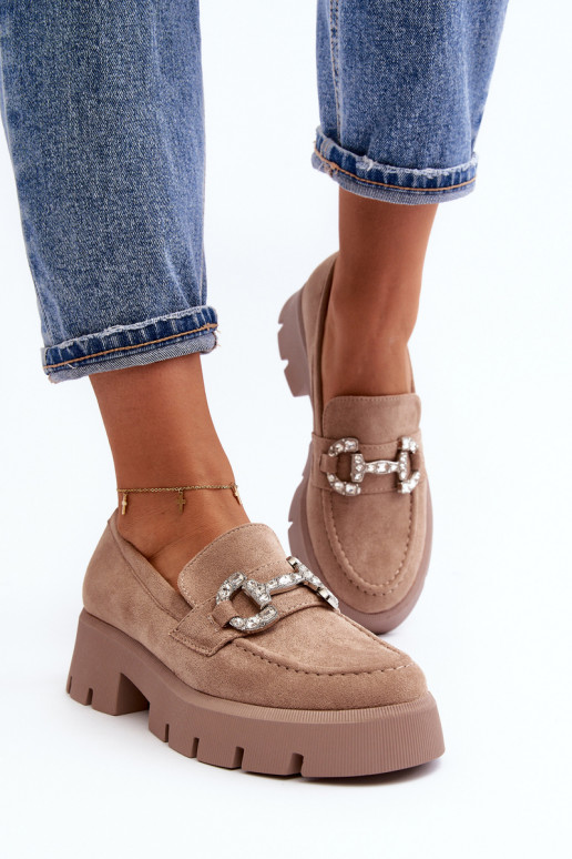 Mokasíny s ornamentami béžovej farby... Mokasíny s ornamentami béžovej farby...