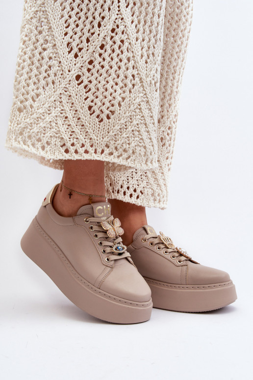 Tenisky model topánok s krásnymi... Tenisky model topánok s krásnymi...