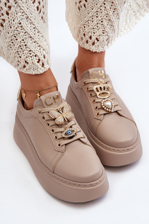 Tenisky model topánok s krásnymi... Tenisky model topánok s krásnymi...