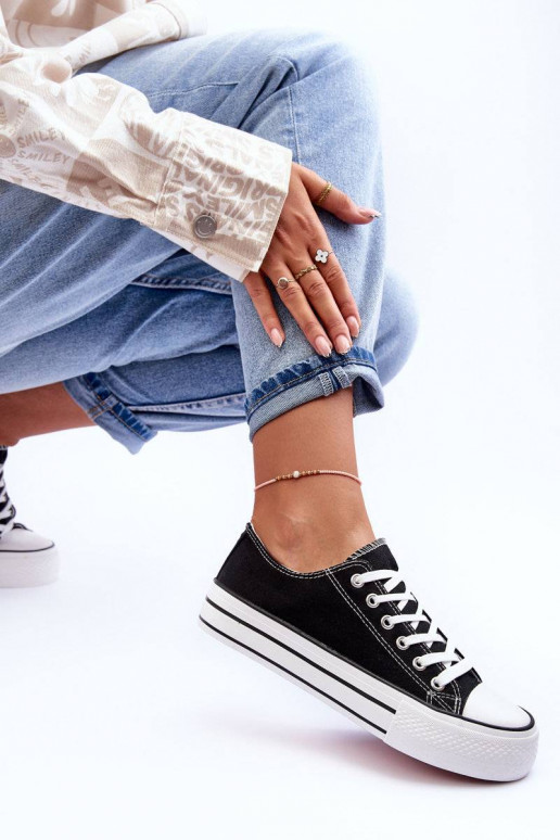 Voľnočasová obuv klasického modelu s... Voľnočasová obuv klasického modelu s...