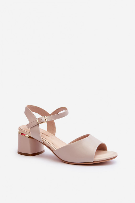 Dámske sandále na nízkom podpätku... Dámske sandále na nízkom podpätku...