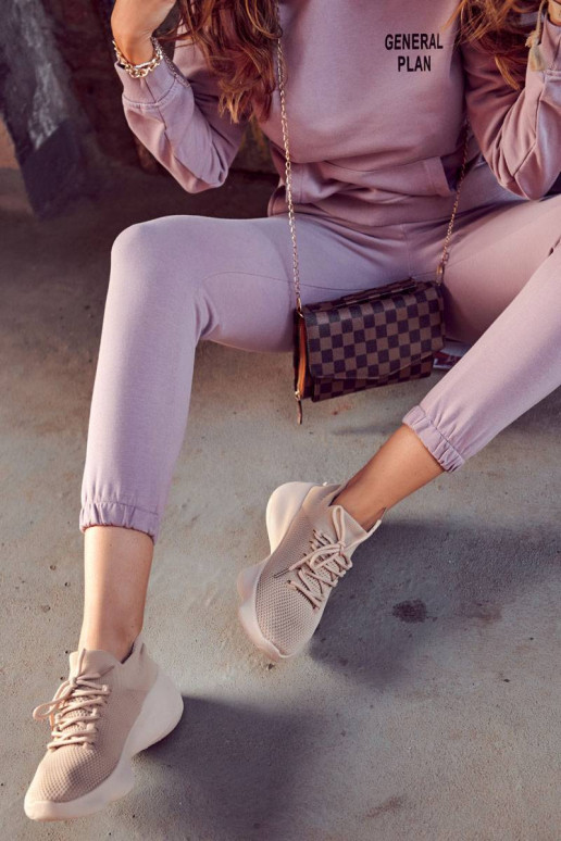 Športová obuv modelu odolnosti v... Športová obuv modelu odolnosti v...