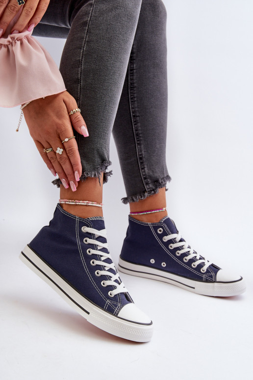 Voľnočasová obuv tmavomodrej farby... Voľnočasová obuv tmavomodrej farby...