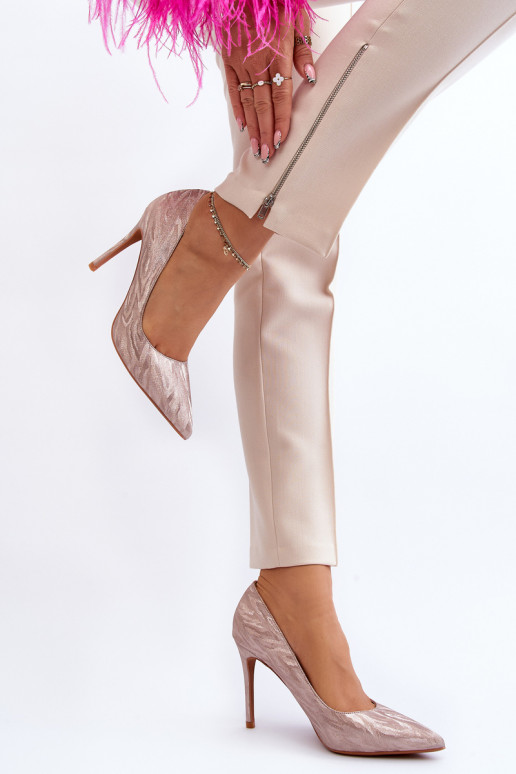 Topánky na vysokom opätku v...