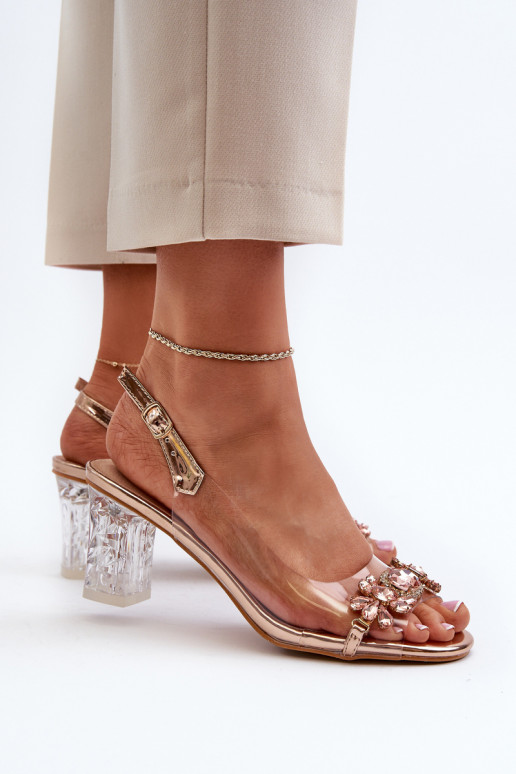 Elegantné sandále na podpätku s... Elegantné sandále na podpätku s...