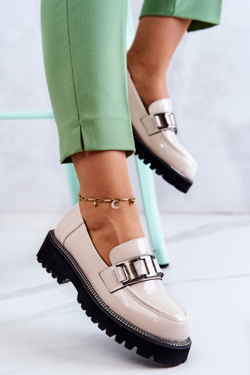 Topánky s lakovaným koženým efektom...