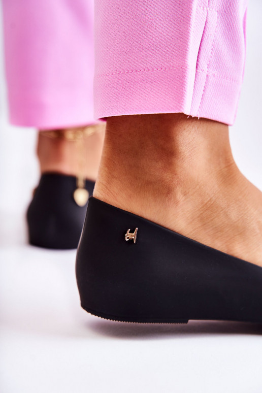 Gumové balerínky so stuhami v čiernej... Gumové balerínky so stuhami v čiernej...