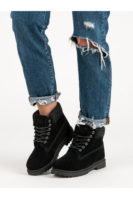 Čierne čižmy Čierne čižmy