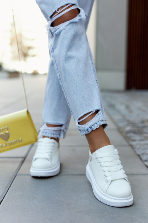 Klasický model topánok športového...