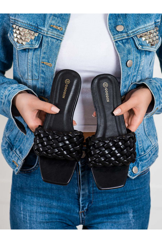 Papuče vyrobené z eko kože Papuče vyrobené z eko kože