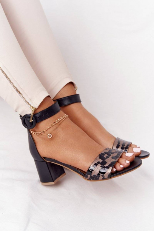 Elegantné sandále na vysokom opätku... Elegantné sandále na vysokom opätku...