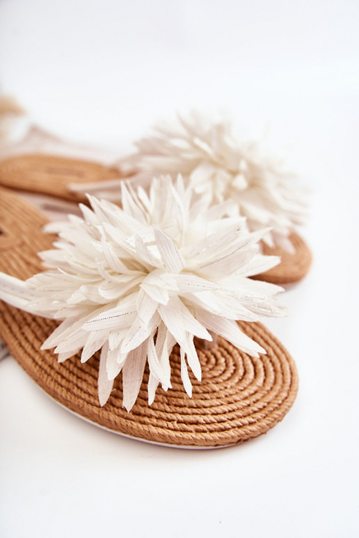 Ľahké papuče v bielej farbe od Eviana Ľahké papuče v bielej farbe od Eviana