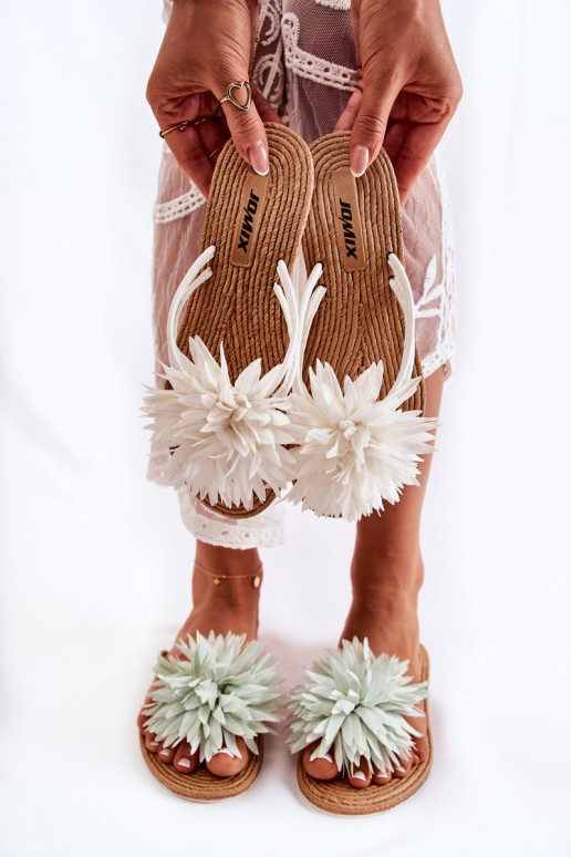 Ľahké papuče v bielej farbe od Eviana Ľahké papuče v bielej farbe od Eviana