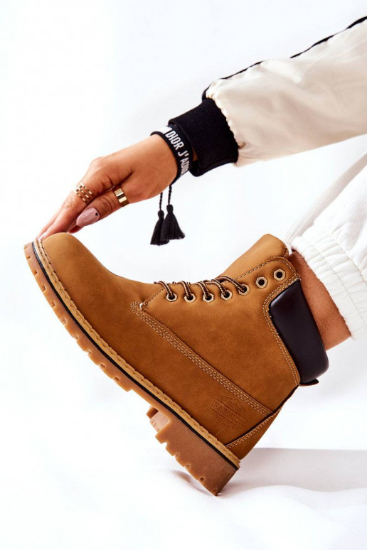 Topánky sú vyteplené béžovej farby Crush