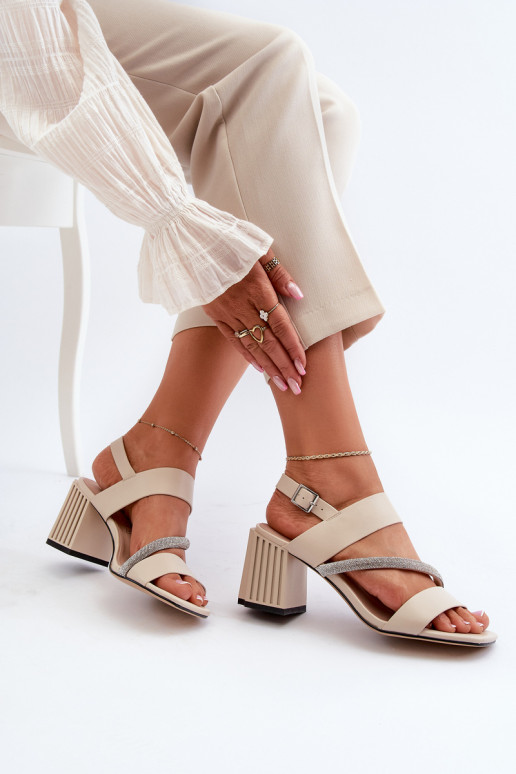 Elegantné sandále na podpätku v... Elegantné sandále na podpätku v...