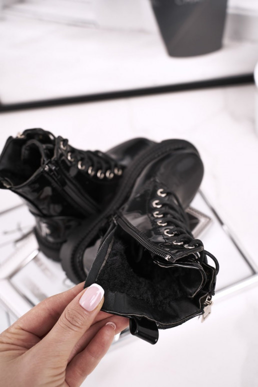 Čierne lakované dámske čižmy Čierne lakované dámske čižmy