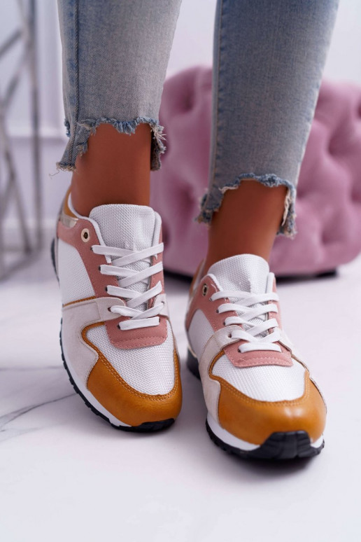 Ležérne topánky v rôznych farbách Ležérne topánky v rôznych farbách