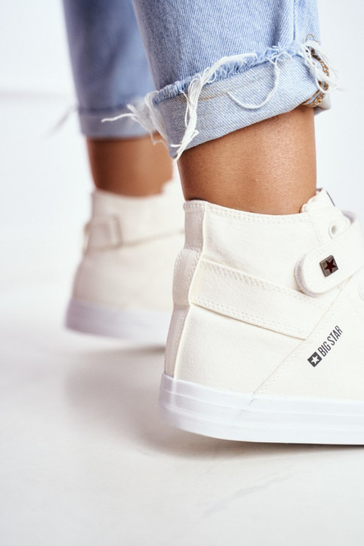 voľnočasová obuv s podrážkou Big Star FF274579 bielej farby voľnočasová obuv s podrážkou Big Star FF274579 bielej farby