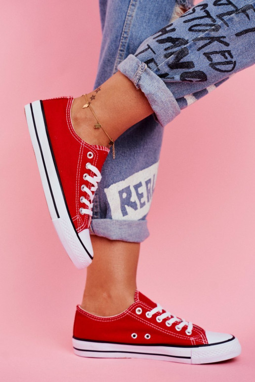 Červené ležérne topánky klasického modelu Červené ležérne topánky klasického modelu