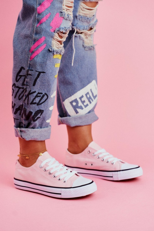 Klasický model ležérnej obuvi v ružovej farbe Klasický model ležérnej obuvi v ružovej farbe