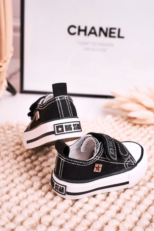 Detská voľnočasová obuv so zapínaním BIG STAR HH374200 čiernej farby Detská voľnočasová obuv so zapínaním BIG STAR HH374200 čiernej farby