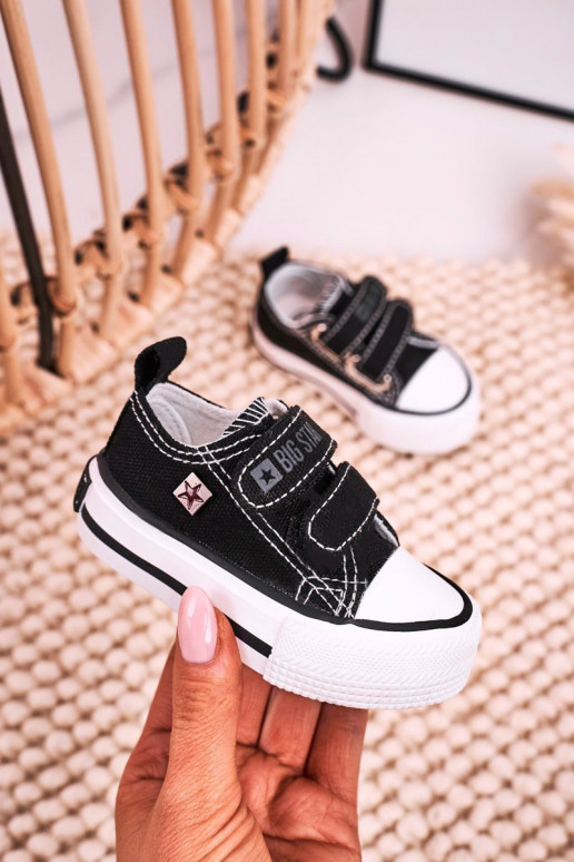 Detská voľnočasová obuv so zapínaním BIG STAR HH374200 čiernej farby Detská voľnočasová obuv so zapínaním BIG STAR HH374200 čiernej farby