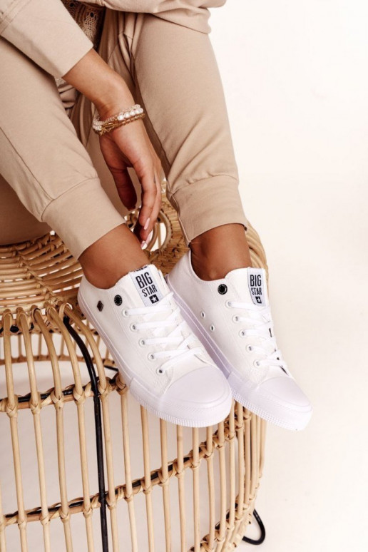 Klasický model tenisiek s plochou podrážkou BIG STAR AA274010 bielej farby