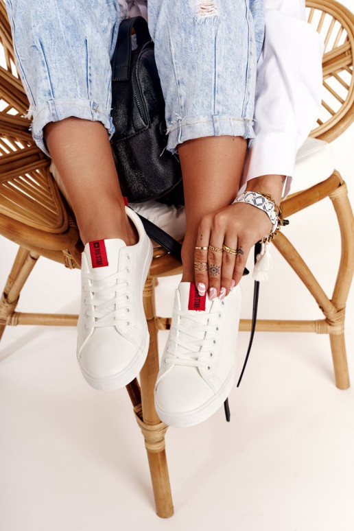 Tenisky z prírodnej kože s ozdobnými pruhmi BIG STAR DD274685 bielej farby