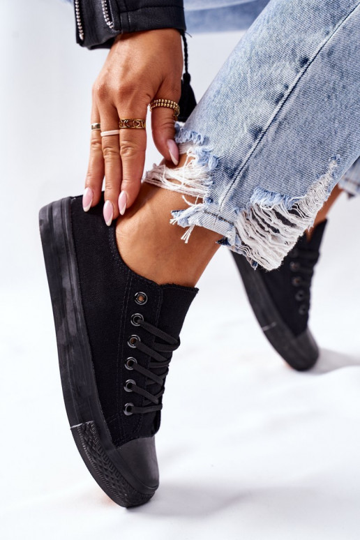 Klasický model ležérnej obuvi v čiernej farbe