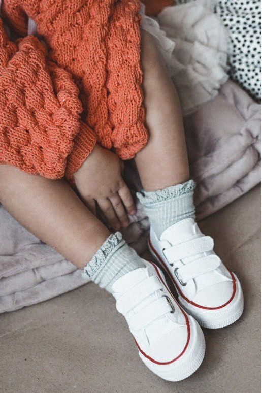 Detská voľnočasová obuv so zapínaním BIG STAR HH374199 bielej farby Detská voľnočasová obuv so zapínaním BIG STAR HH374199 bielej farby