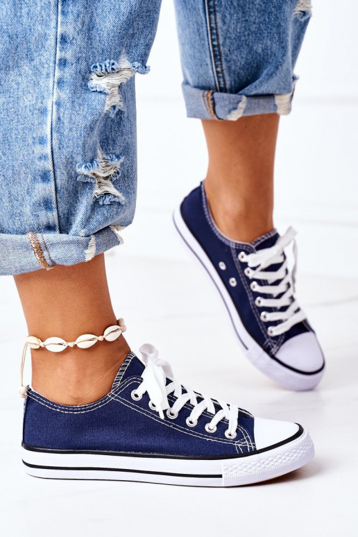 Ležérne topánky klasického modelu v tmavo modrej farbe