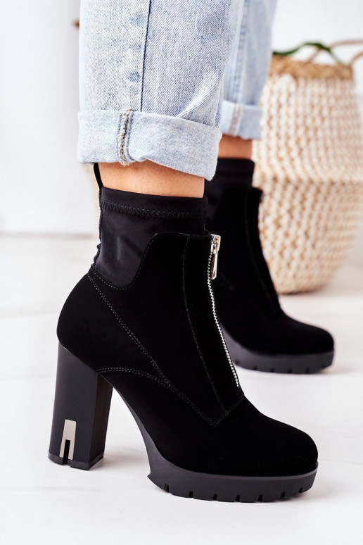 oteplené čižmy s opätkami v čiernej farbe Wonder Woman oteplené čižmy s opätkami v čiernej farbe Wonder Woman