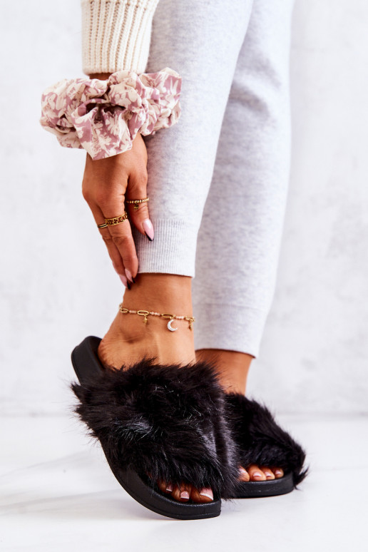 Papuče s kožušinkou v čiernej farbe Pollie Papuče s kožušinkou v čiernej farbe Pollie