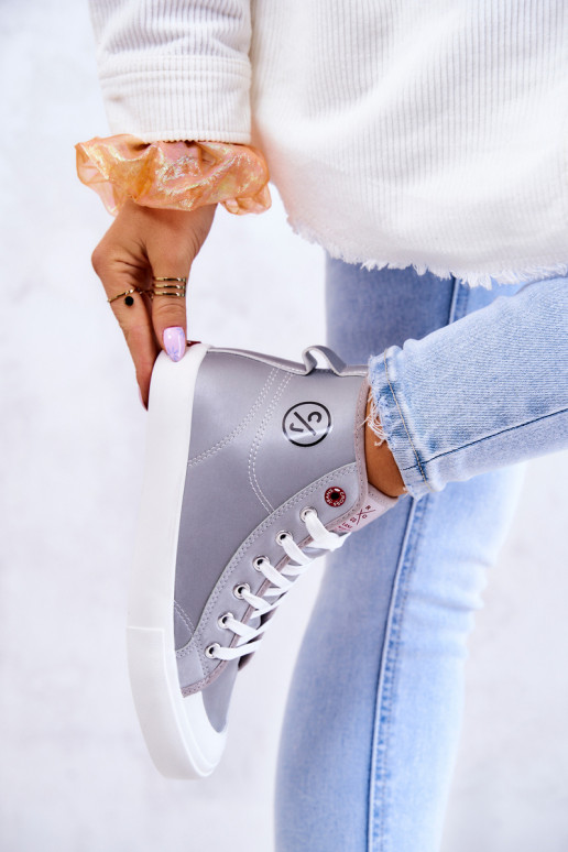 Ležérne topánky s podrážkou Cross Jeans JJ2R4057C sivej farby Ležérne topánky s podrážkou Cross Jeans JJ2R4057C sivej farby