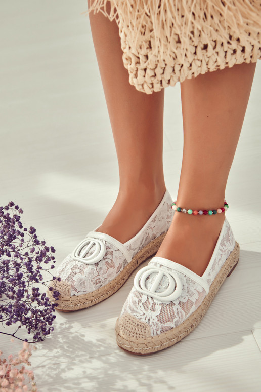 Espadrilky vyrobené z čipky s ornamentami v bielej farbe Summer Dream
