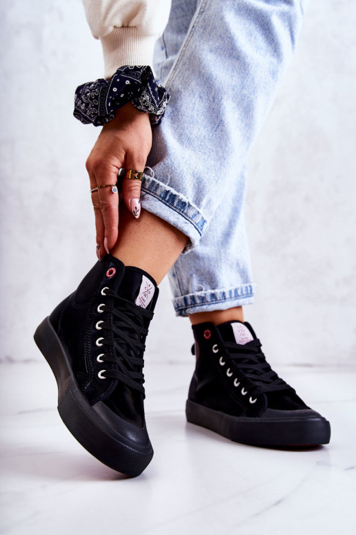 Cross Jeans voľnočasová obuv cross jeans JJ2R4055C v čiernej farbe Cross Jeans voľnočasová obuv cross jeans JJ2R4055C v čiernej farbe