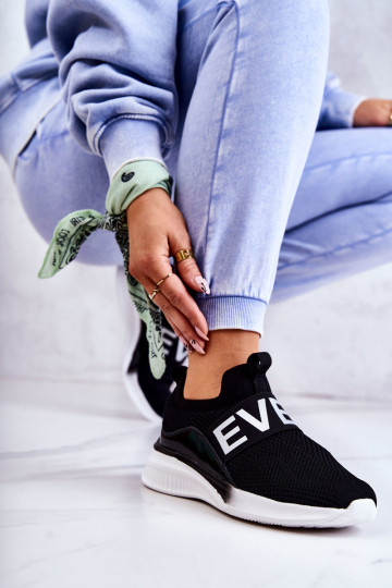 Športová obuv Loran nápadného modelu v čiernej farbe 2