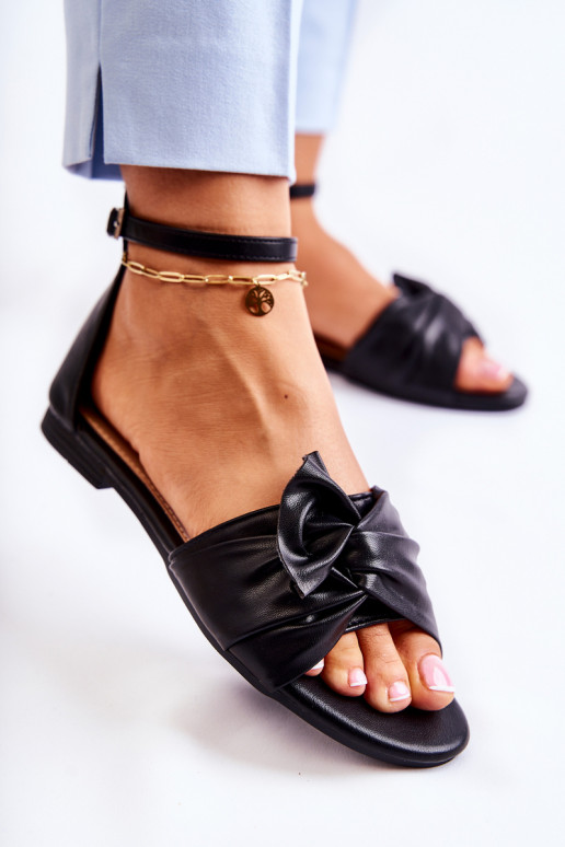 Dámske sandále čiernej farby Astana