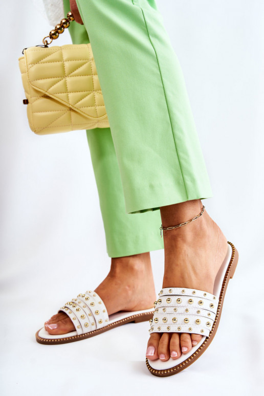 Kožené papuče s ornamentami v bielej farbe Brien