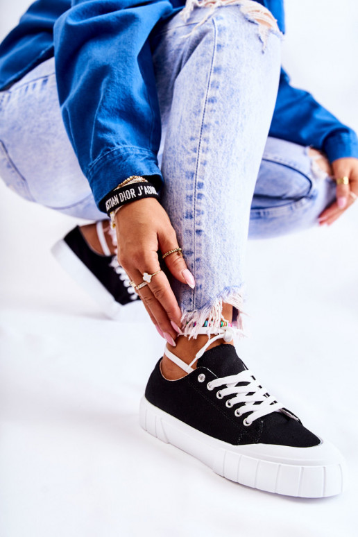 Dámske topánky na platforme v čiernej farbe Comes