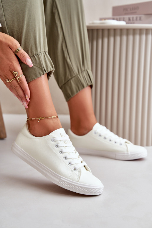 na ramienka Klasický model ležérnej obuvi v bielej farbe Misima na ramienka Klasický model ležérnej obuvi v bielej farbe Misima