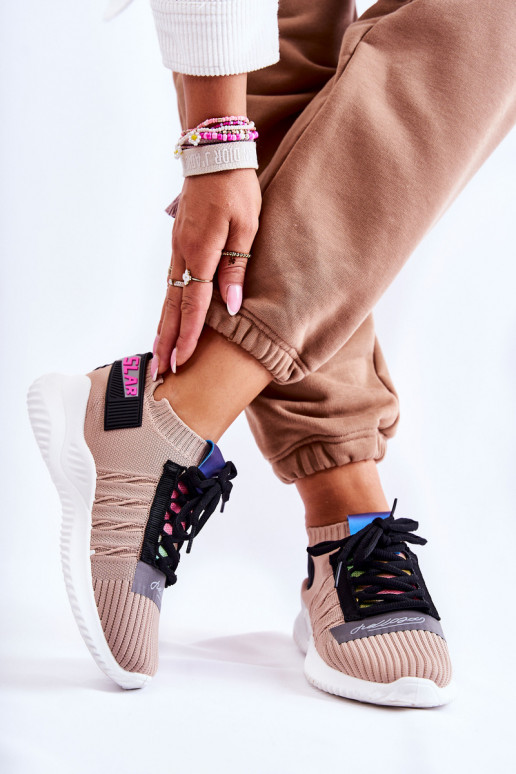 Klayra béžové topánky Klayra odolného modelu Sneakers model Klayra béžové topánky Klayra odolného modelu Sneakers model