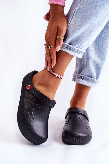 Ľahké papuče Big Star II275001 čiernej farby