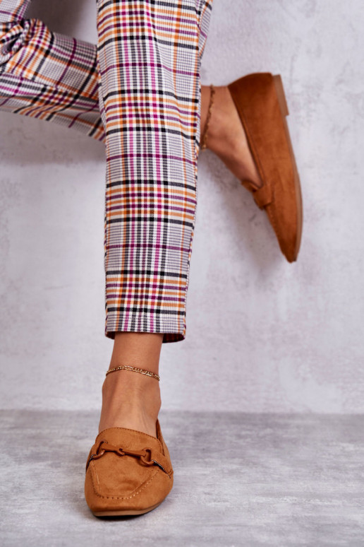 vyrobené zo semišu Mokasíny s ornamentami hnedej farby Santi vyrobené zo semišu Mokasíny s ornamentami hnedej farby Santi