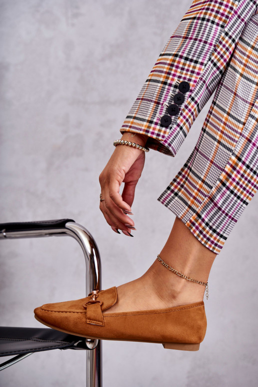 vyrobené zo semišu Mokasíny s ornamentami hnedej farby Santi vyrobené zo semišu Mokasíny s ornamentami hnedej farby Santi