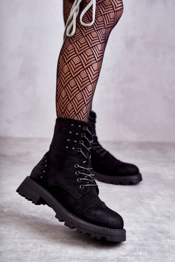 vyrobené zo semišu Čižmy s nitmi v čiernej farbe Palmira