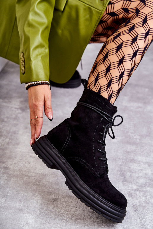 vyrobené zo semišu Čižmy na ramienka čiernej farby Afra vyrobené zo semišu Čižmy na ramienka čiernej farby Afra